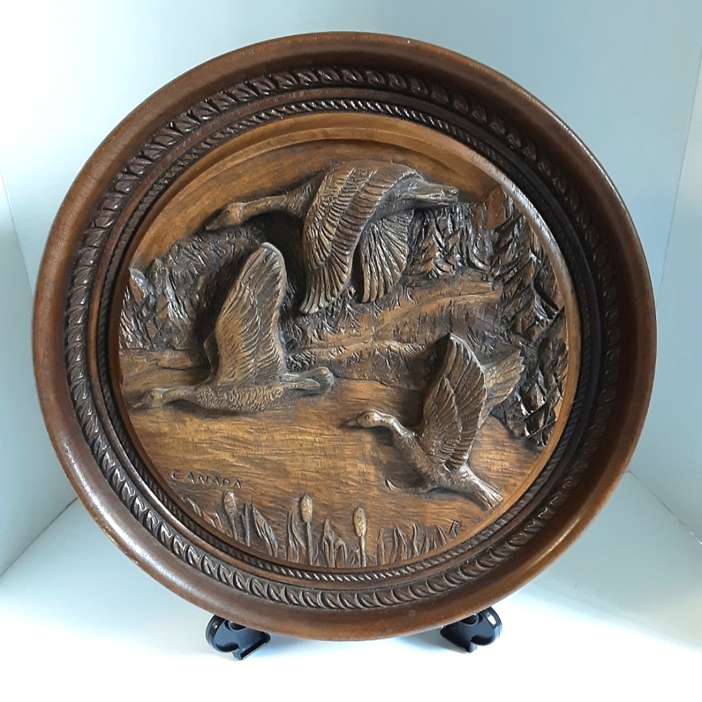 Large Rustic Canada Goose Wall Plaque 14.5" Vintage Cottage Cabincore Faux Wood